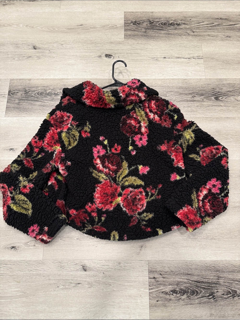WILD FABLE Black Sherpa Quarter Zip Pullover with Pink & Red Floral Medium EUC - Picture 6 of 7
